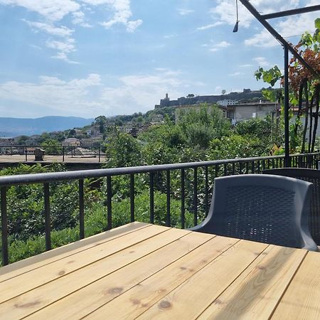 Tony'S Terrace Bed & Breakfast Gjirokaster Ngoại thất bức ảnh