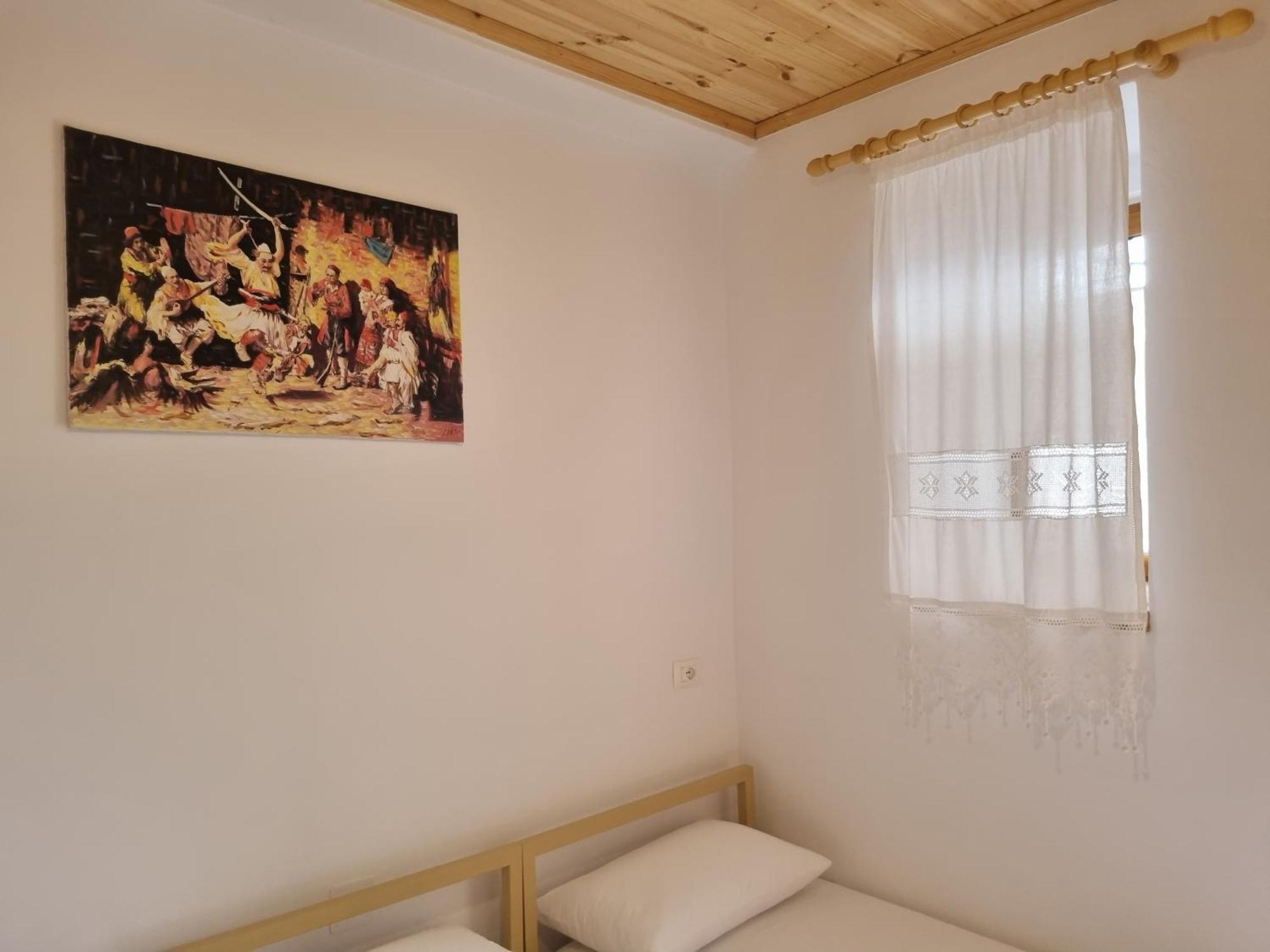 Tony'S Terrace Bed & Breakfast Gjirokaster Ngoại thất bức ảnh